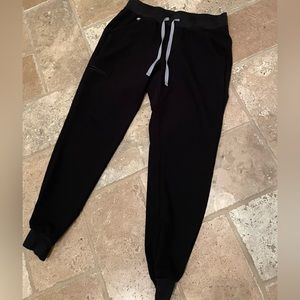 Figs, Zamora, Medium, Regular Length